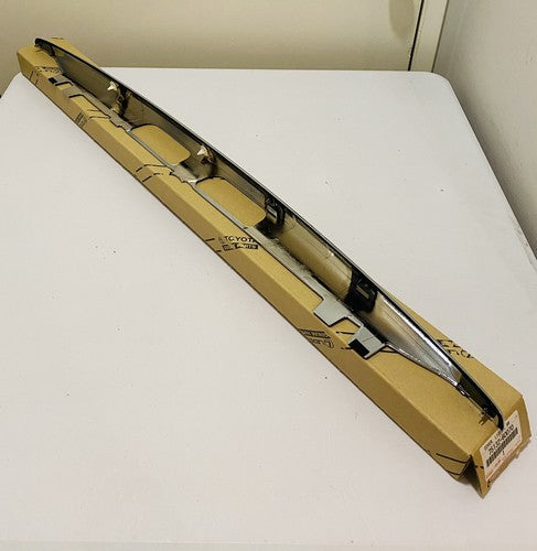 NEW GENUINE LEXUS 03-09 GX470 REAR LICENSE LIGHT COVER CHROME 75132-60070
