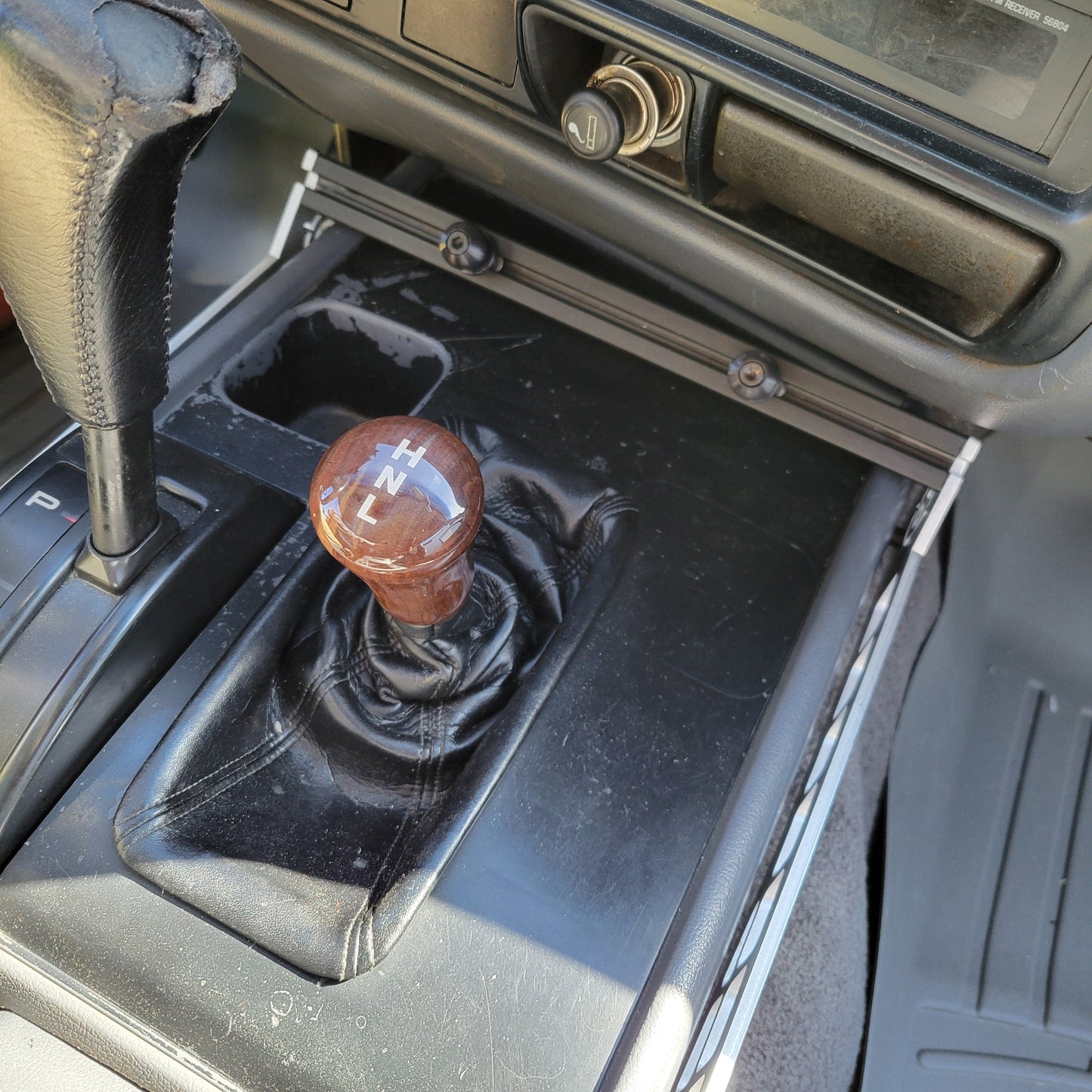 80 Series Center Console Mount