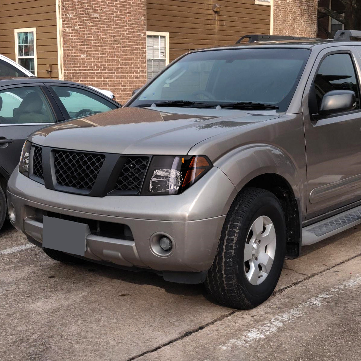 2005-2008 Nissan Frontier/2005-2006 Pathfinder Factory Style Headlights (Matte Black Housing/Clear Lens)