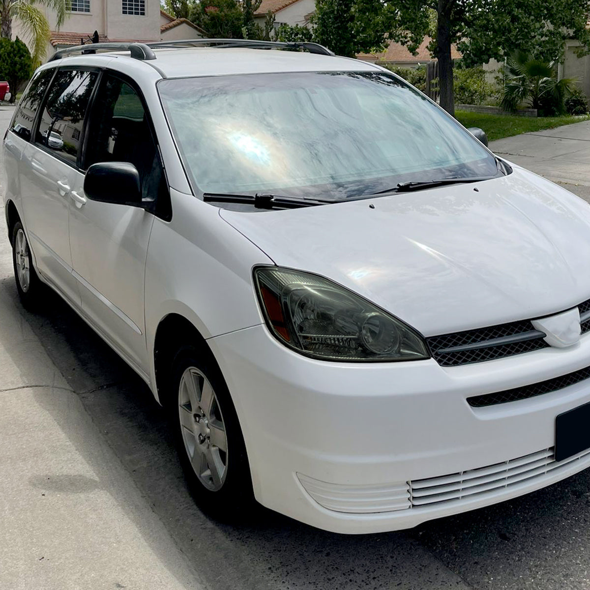 2004-2005 Toyota Sienna Factory Style Headlights w/ Amber Reflector (Chrome Housing/Smoked Lens)