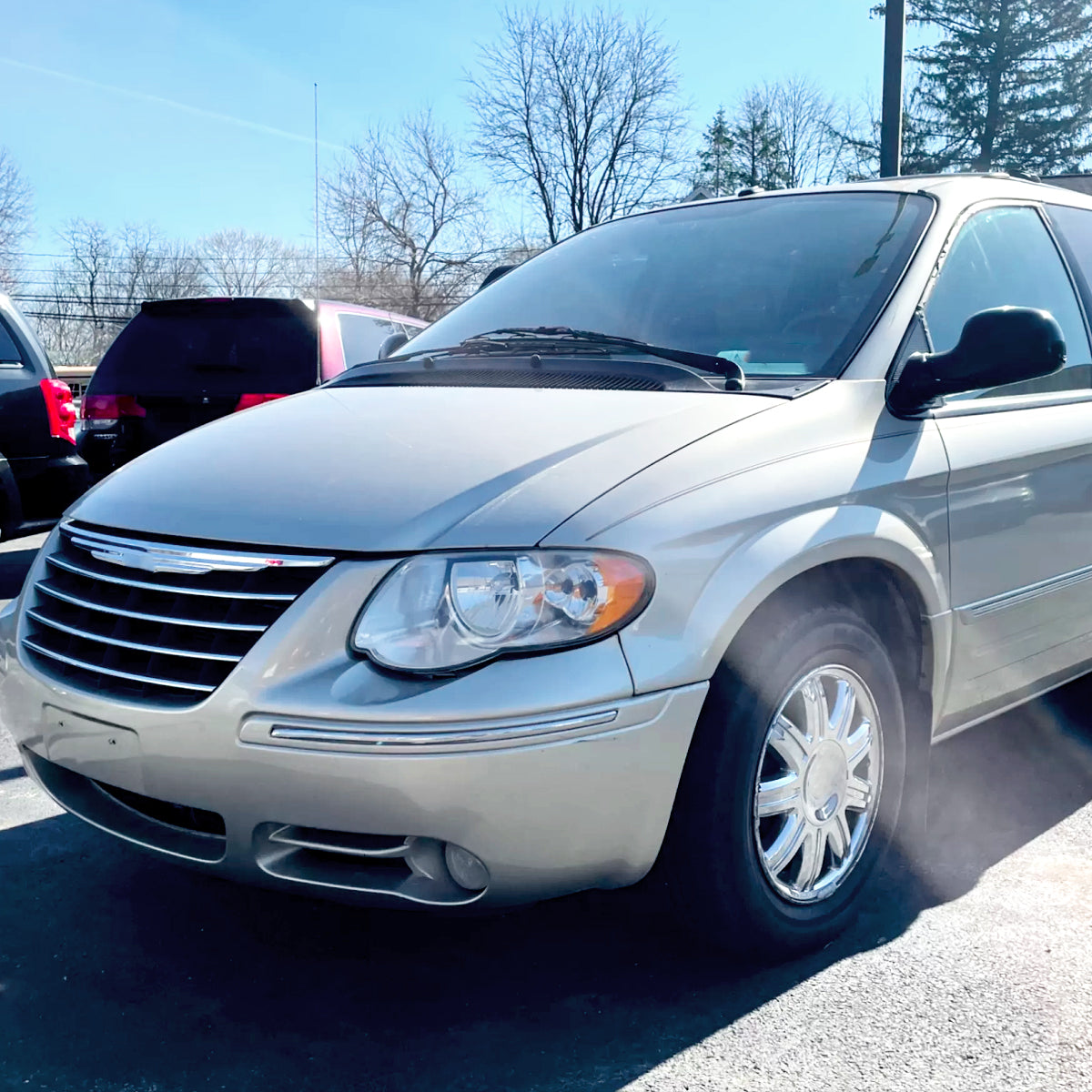 2005-2007 Chrysler Town & Country Factory Style Replacement Headlights (Chrome Housing/Clear Lens)