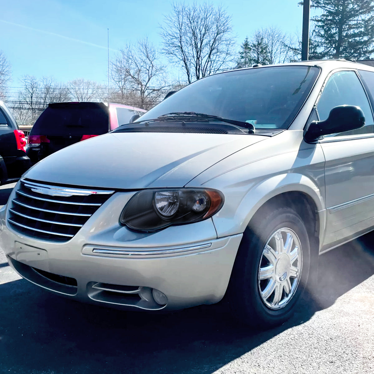 2005-2007 Chrysler Town & Country Factory Style Replacement Headlights (Matte Black Housing/Clear Lens)