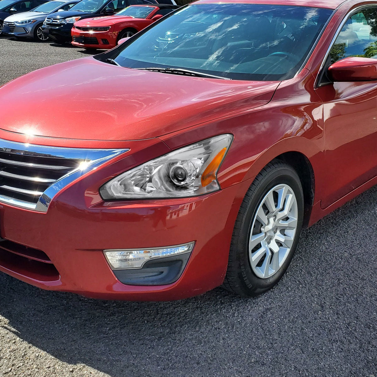 2013-2015 Nissan Altima Sedan Projector Headlights w/ Amber Reflectors (Chrome Housing/Clear Lens)
