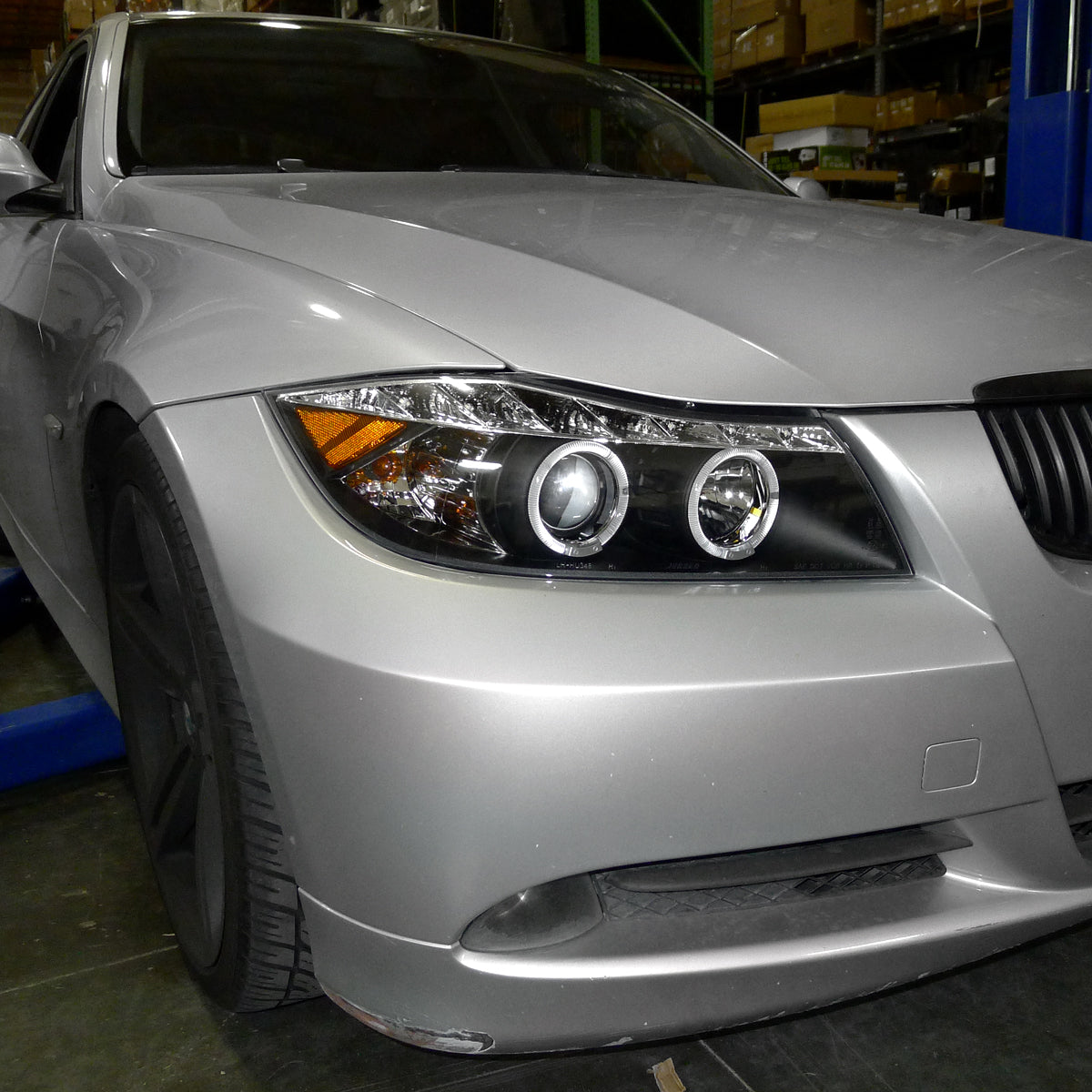2006-2008 BMW E90 3 Series Sedan Dual Halo Projector Headlights w/ LED Light Strip (Matte Black Housing/Clear Lens)