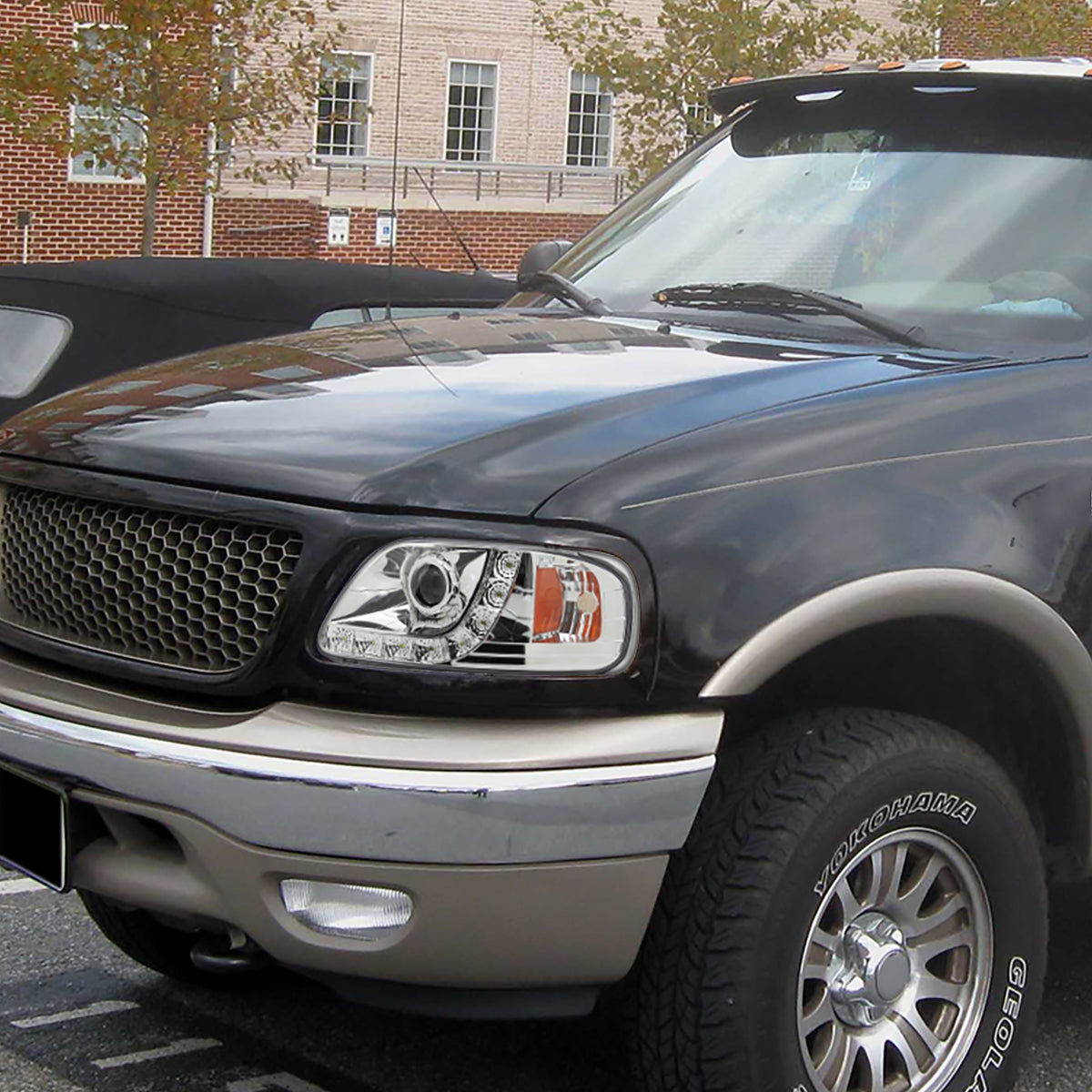 1997-2004 Ford F-150 / 1997-2002 Expedition Projector Headlights w/ SMD LED Light Strip (Chrome Housing/Clear Lens)