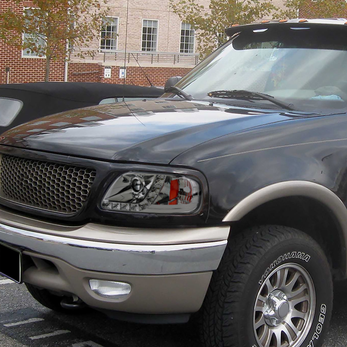 1997-2004 Ford F-150 / 1997-2002 Expedition Projector Headlights w/ SMD LED Light Strip (Chrome Housing/Smoked Lens)