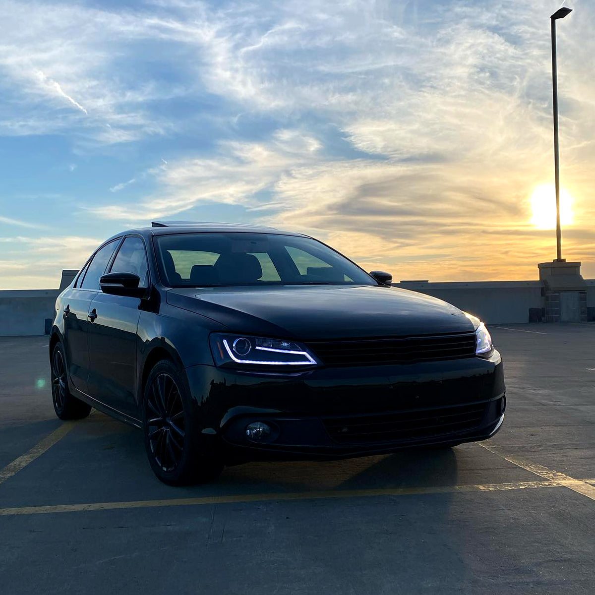 2011-2018 Volkswagen Jetta MK6 LED Bar Projector Headlights (Glossy Black Housing/Smoked Lens)