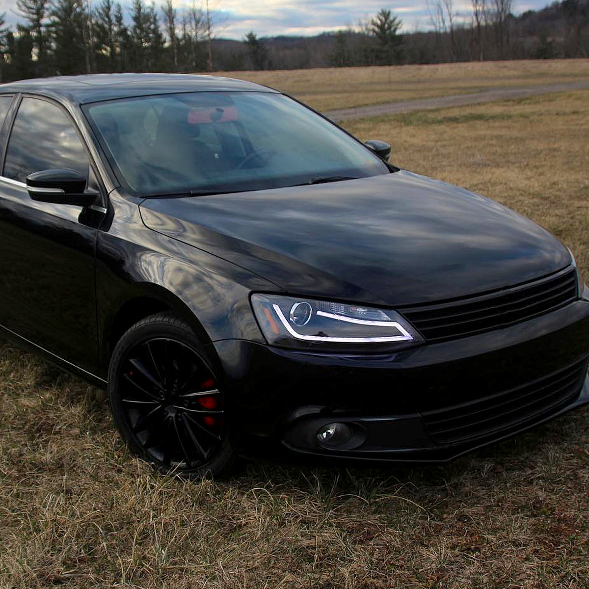 2011-2018 Volkswagen Jetta MK6 LED Bar Projector Headlights (Matte Black Housing/Clear Lens)