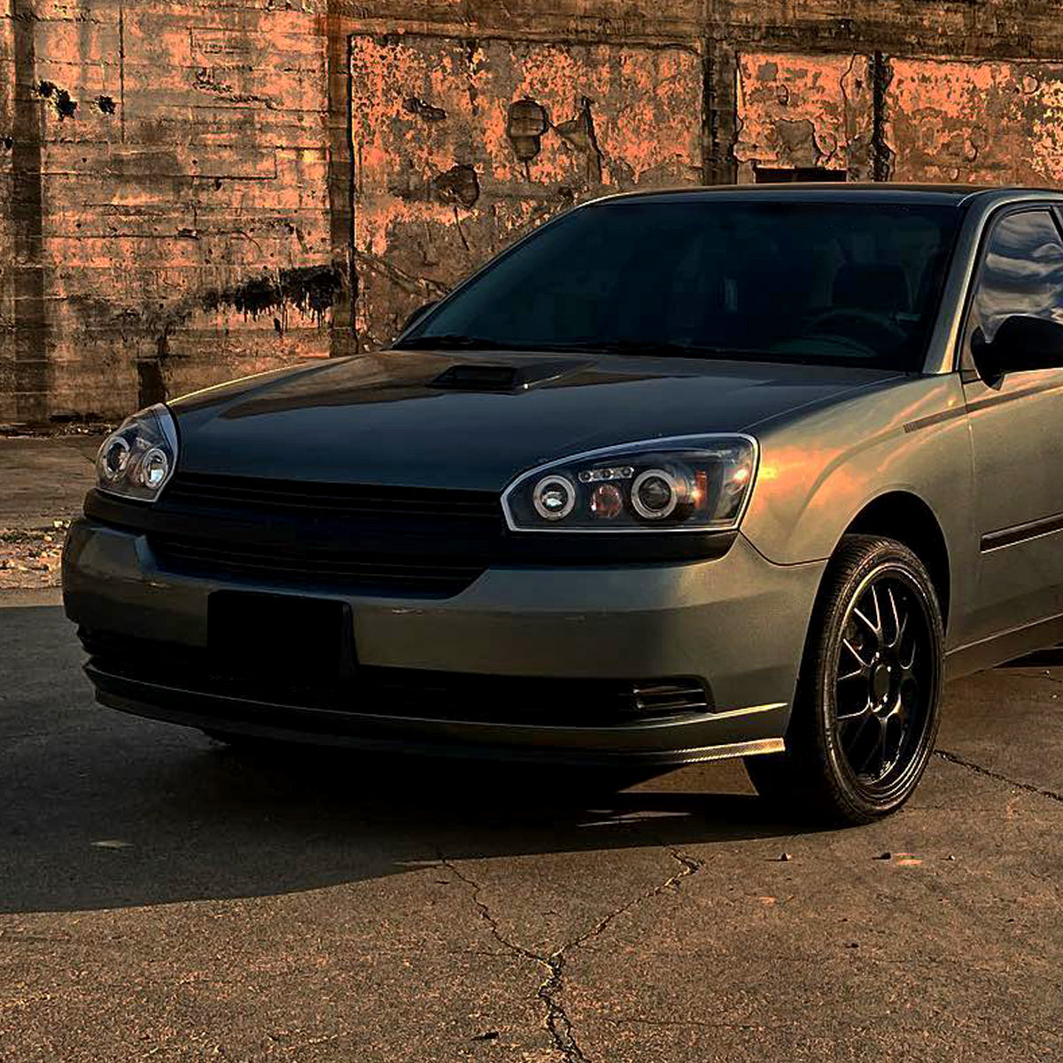2004-2007 Chevrolet Malibu Dual Halo Projector Headlights (Matte Black Housing/Clear Lens)