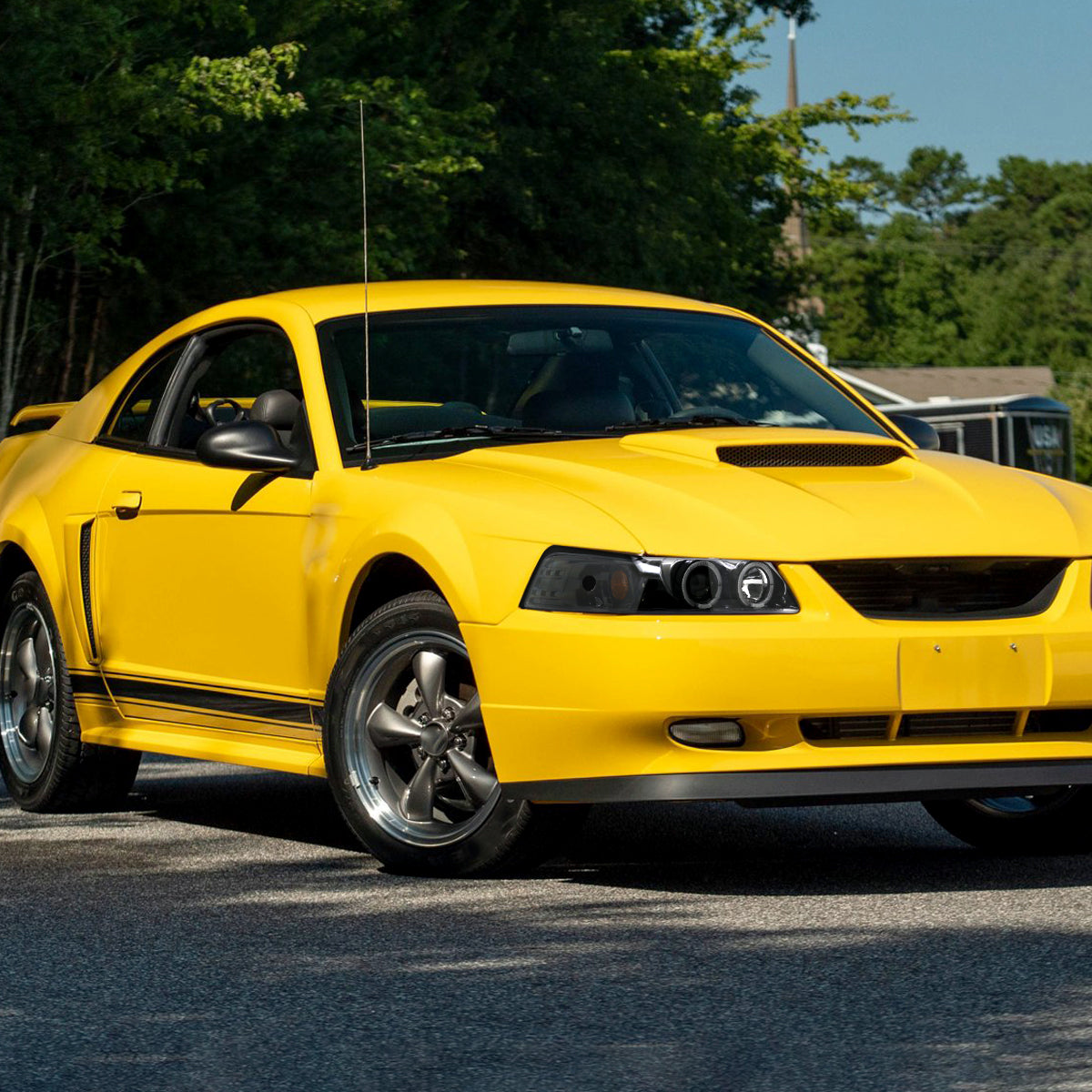 1999-2004 Ford Mustang Dual Halo Projector Headlights (Jet Black Housing/Clear Lens)