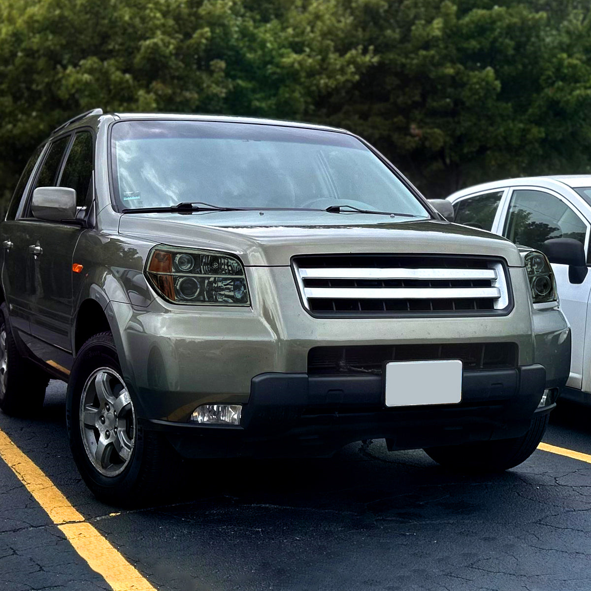 2006-2008 Honda Pilot Projector Style Headlights (Chrome Housing/Smoked Lens)