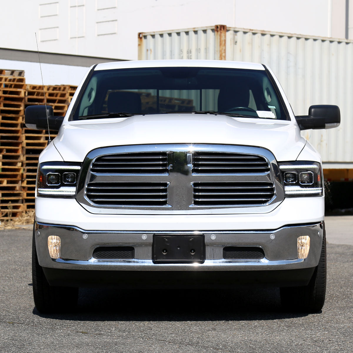 2009-2018 Dodge RAM 1500 / 2019-2021 RAM Classic / 2010-2018 RAM 2500 3500 Switchback Sequential Projector Headlights (Matte Black Housing/Clear Lens)