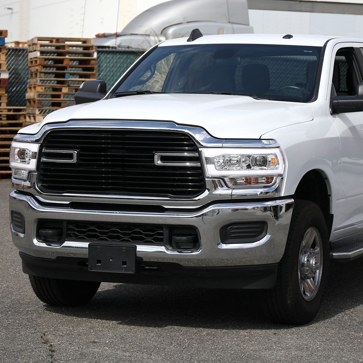 2019-2024 Dodge RAM 2500/3500/4500/5500 LED Tube Projector Headlights (Chrome Housing/Clear Lens)