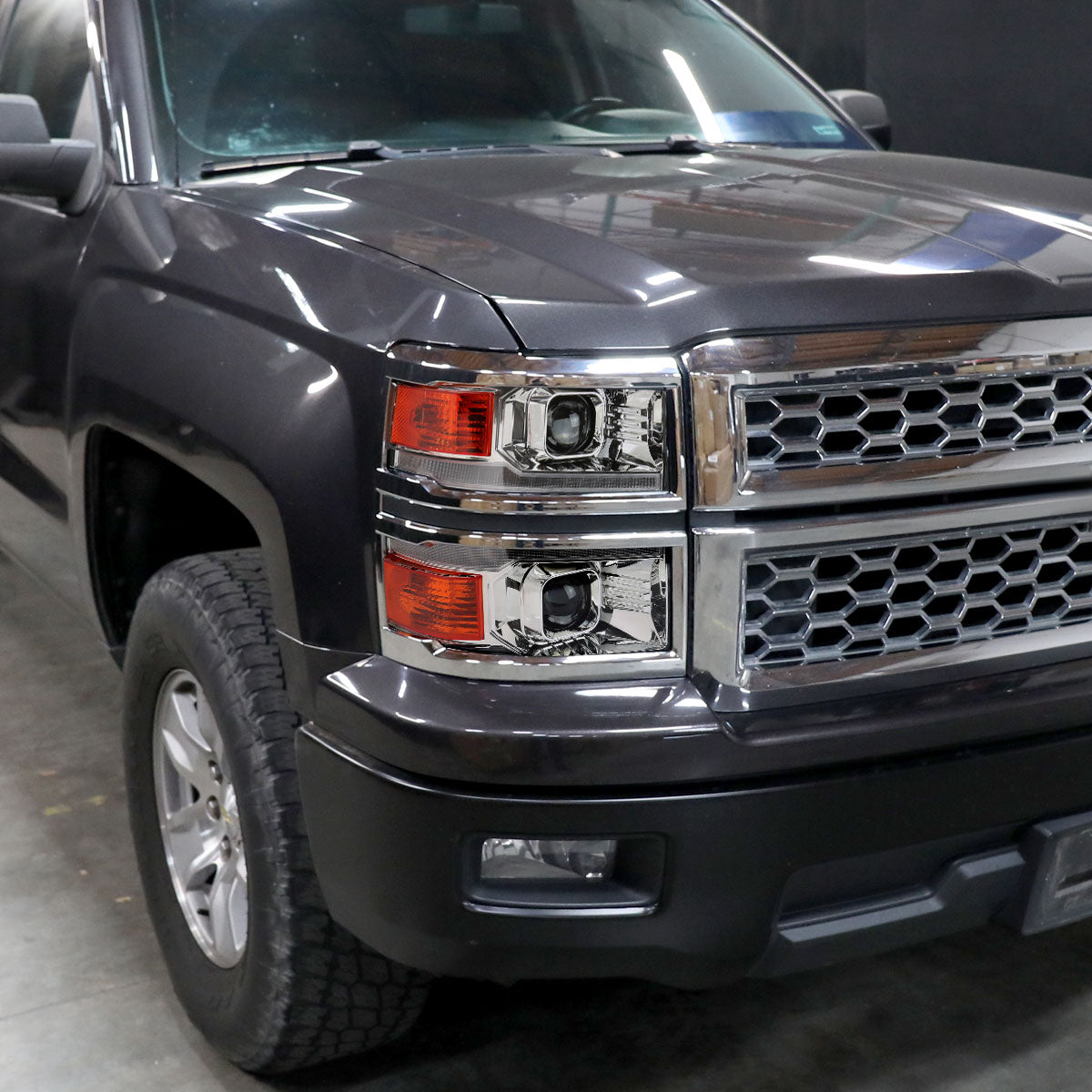 2014-2015 Chevrolet Silverado 1500 Switchback Sequential LED Bar Projector Headlights (Chrome Housing/Clear Lens)