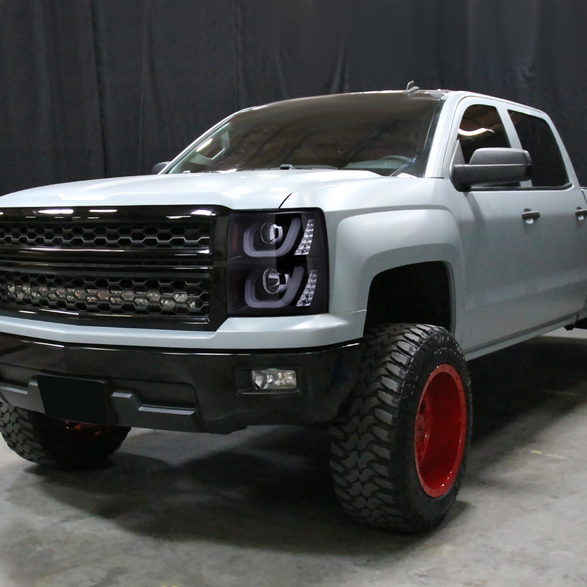 2014-2015 Chevrolet Silverado 1500 LED U-Bar Projector Headlights w/ LED Turn Signal Lights (Glossy Black Housing/Smoked Lens)