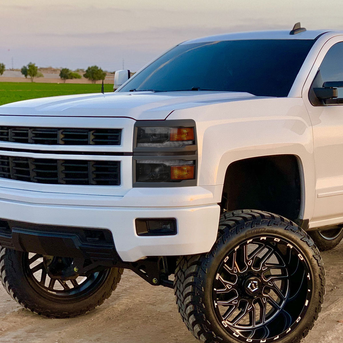 2014-2015 Chevrolet Silverado 1500 Switchback Sequential LED Bar Projector Headlights (Matte Black Housing/Smoked Lens/Black Trim)