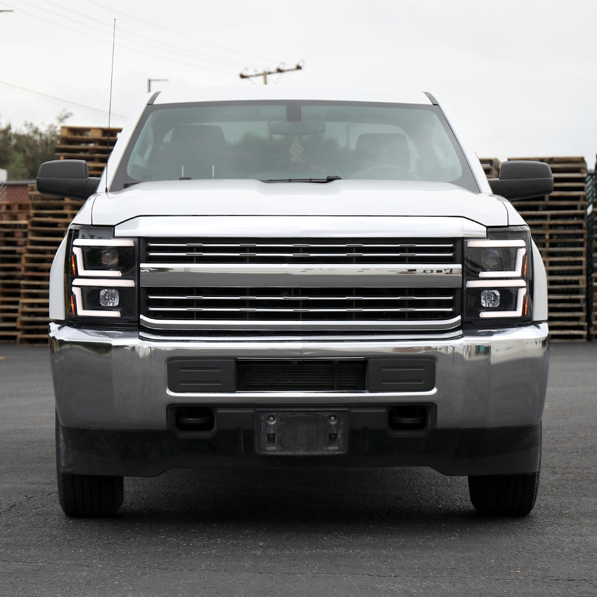 2015-2019 Chevrolet Silverado 2500HD/3500HD Switchback Sequential LED Turn Signal Projector Headlights (Glossy Black Housing/Clear Lens)
