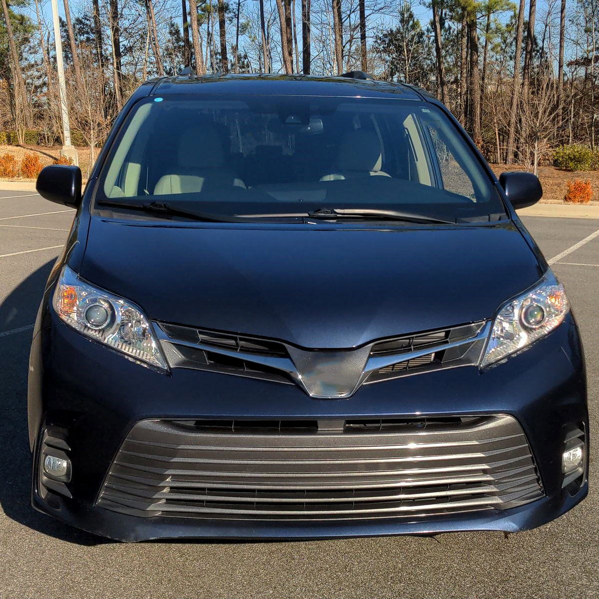 2011-2020 Toyota Sienna Projector Headlights (Chrome Housing/Clear Lens)