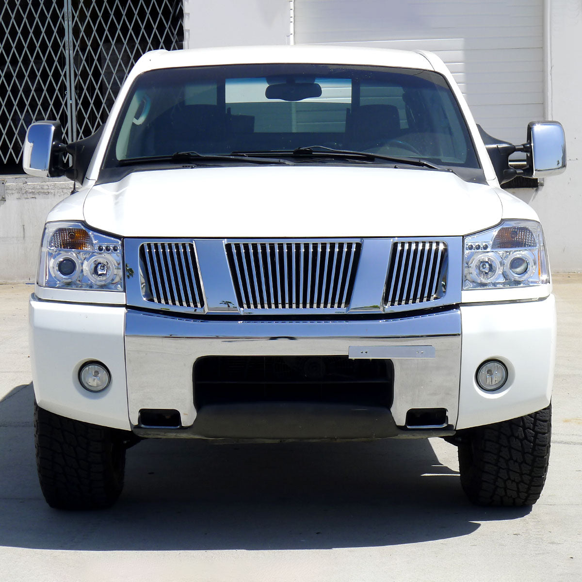2004-2015 Nissan Titan/ 2004-2007 Armada Dual Halo Projector Headlights (Chrome Housing/Clear Lens)