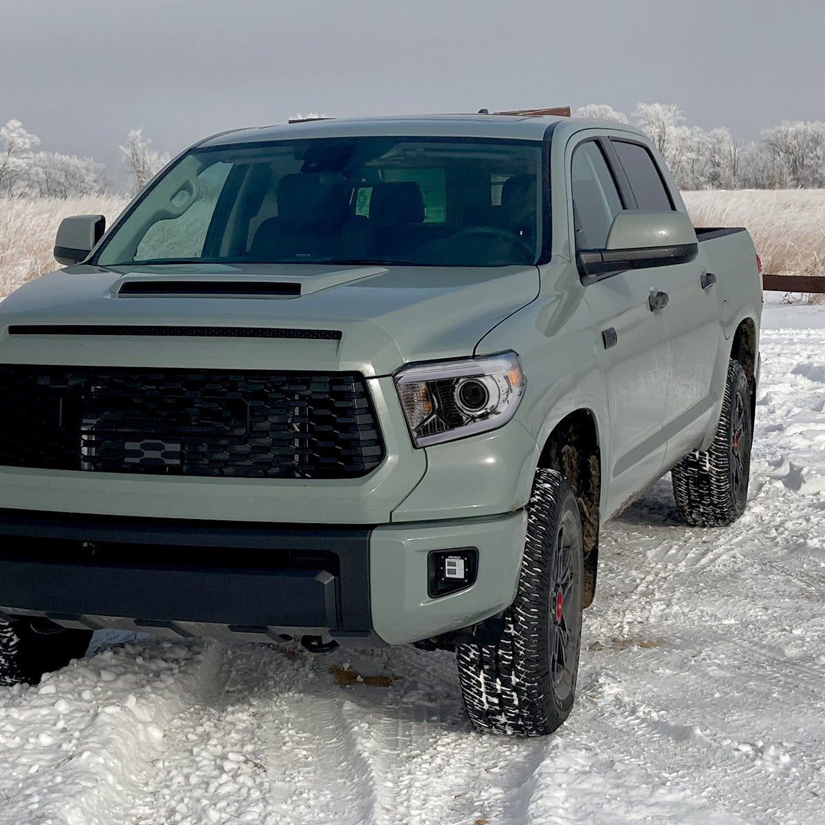 2014-2021 Toyota Tundra LED Switchback Sequential Turn Signal LED Bar Projector Headlights (Chrome Housing/Clear Lens)