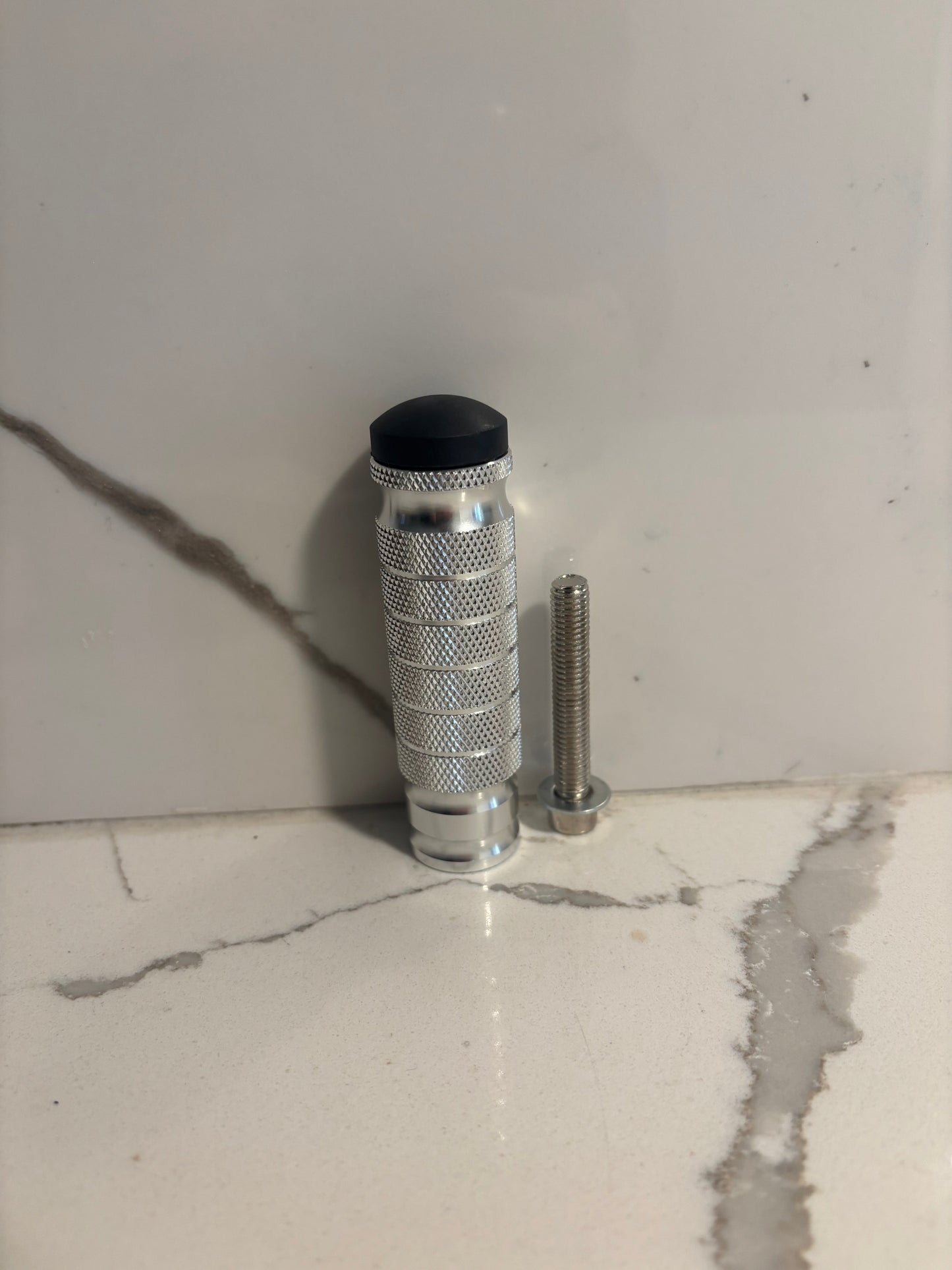 Footlock/Replacement (pegs set of 2)