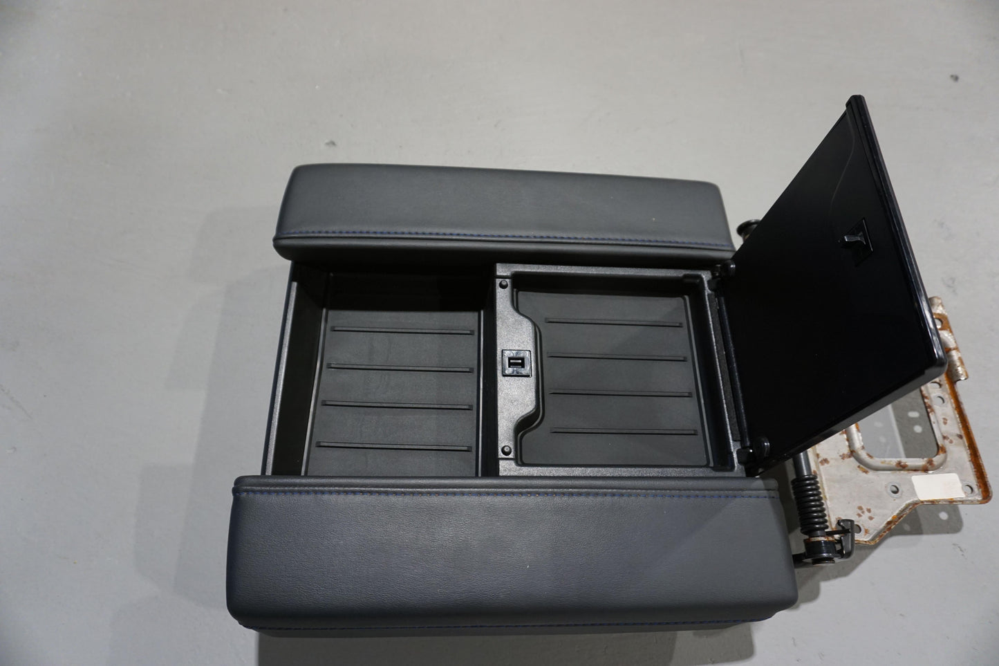 Center Console Tray Liner (2022+ Tundra Platinum) - 2PC BLACK