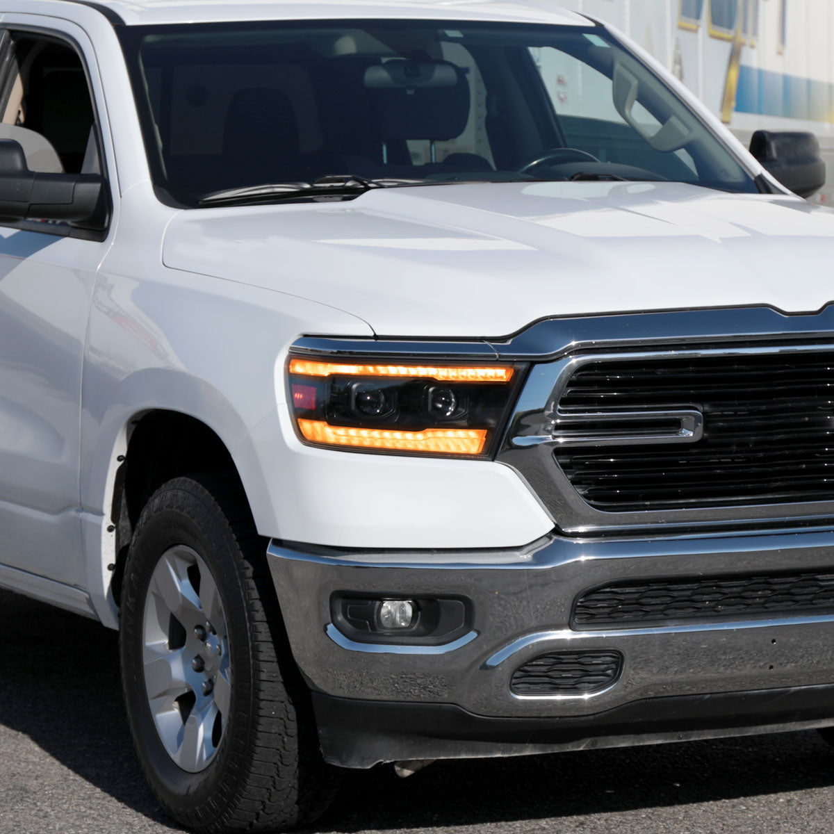2019–2024 Dodge RAM 1500 Projector Headlights w/ Amber LED Sequential Turn Signals & Startup Animation (Matte Black Housing / Clear Lens)