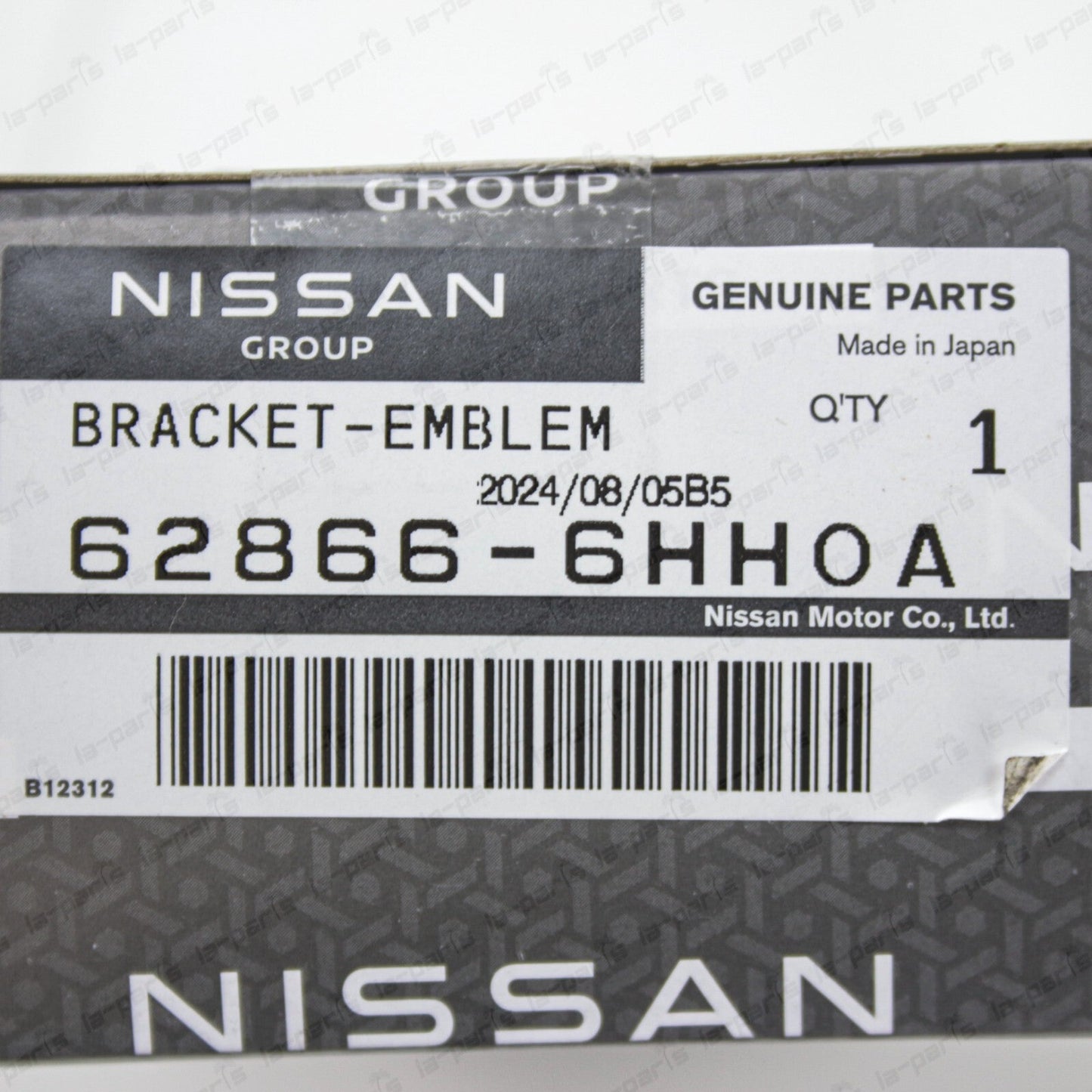 New Genuine Infiniti 2018-2022 Q50 Front Grille Emblem With Bracket Base SET