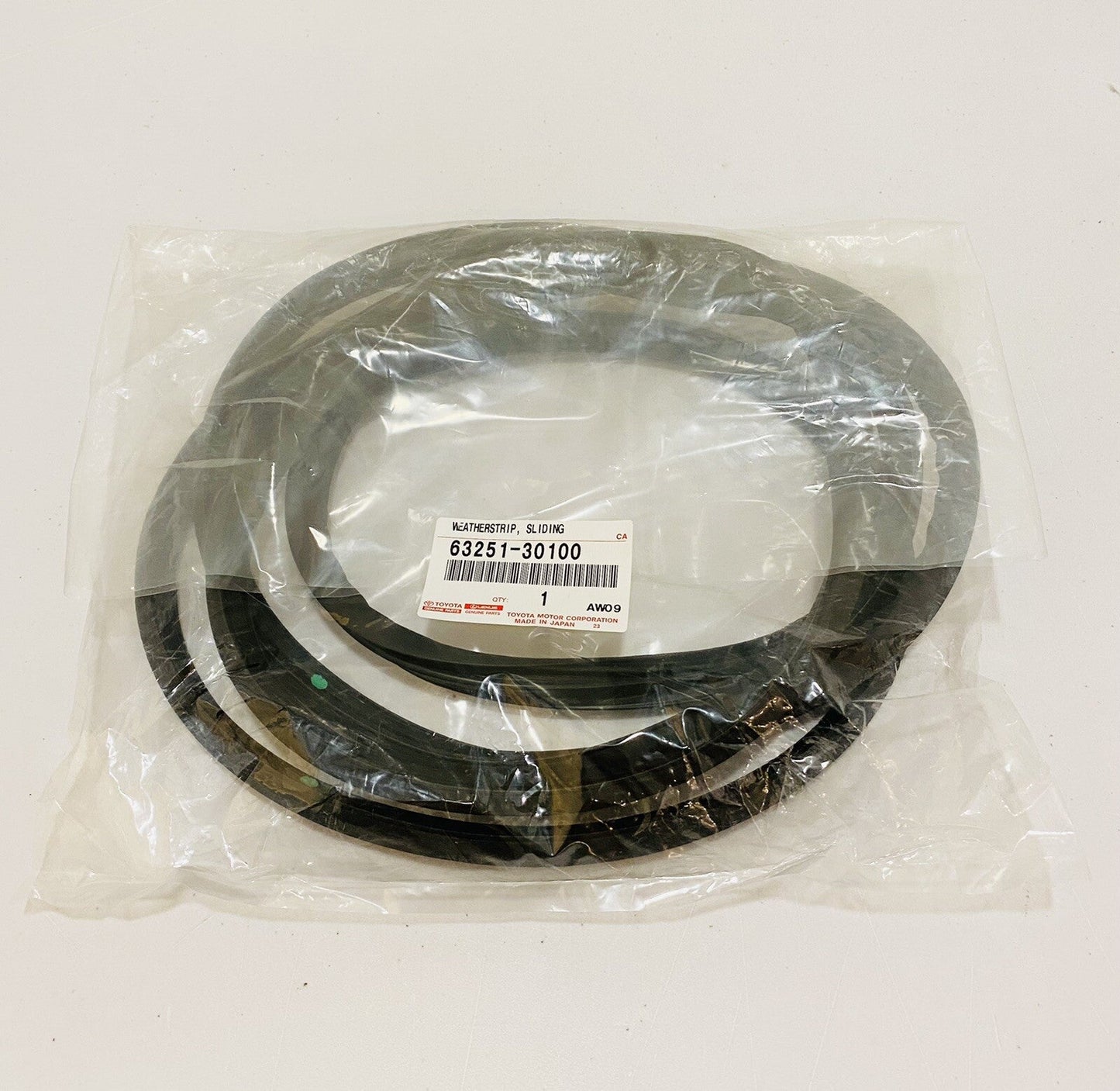 NEW GENUINE TOYOTA LEXUS CAMRY ES GS SUNROOF WEATHERSTRIP 63251-30100