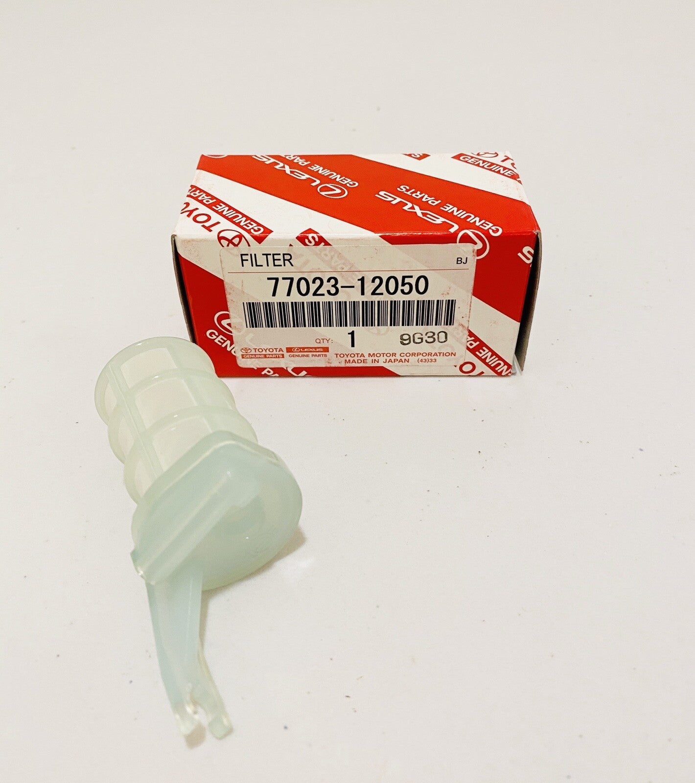 NEW GENUINE TOYOTA PICKUP FUEL FILTER ASSEMBLY 77023-12050
