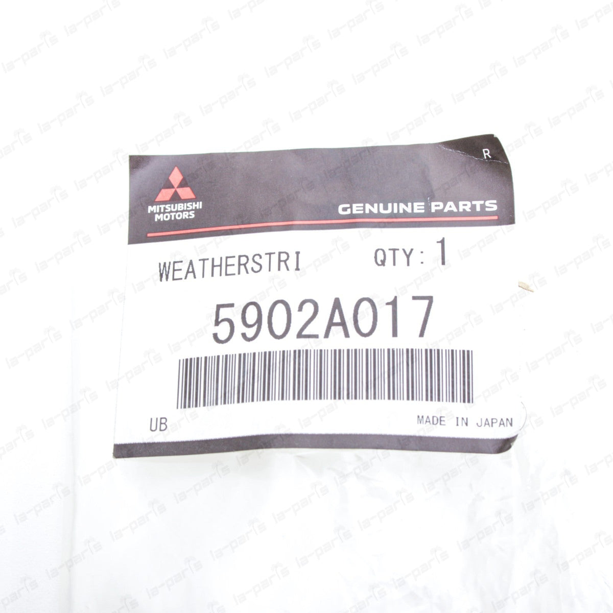 New Genuine OEM Mitsubishi Pajero Montero Front Hood Weatherstrip Seal 5902A017