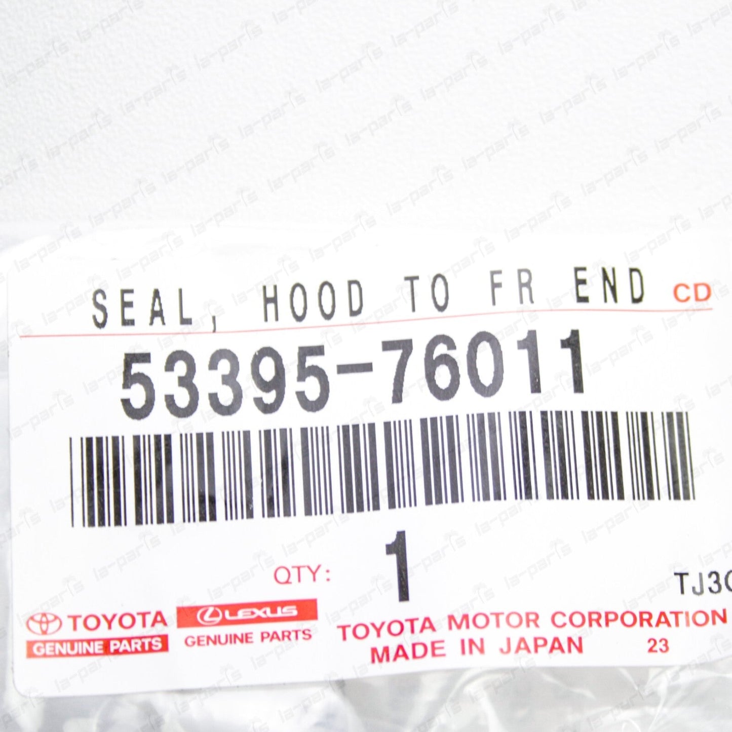 Genuine Lexus 2014-2017 CT200h ZWA10 Hood To Radiator Grille Seal 53395-76011