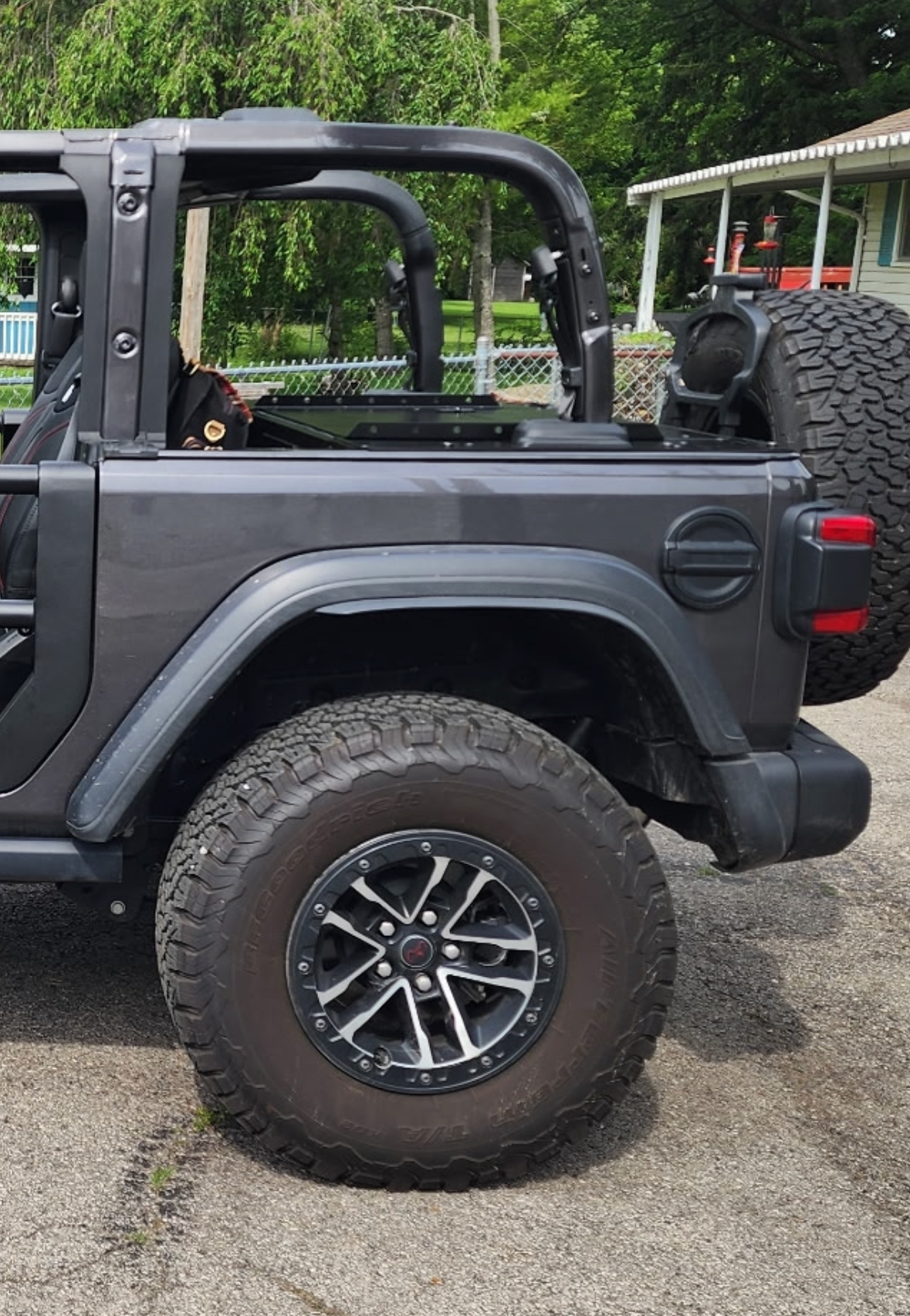 Slipstream Jeep Security Enclosure - JL (2 Door) 2024- After