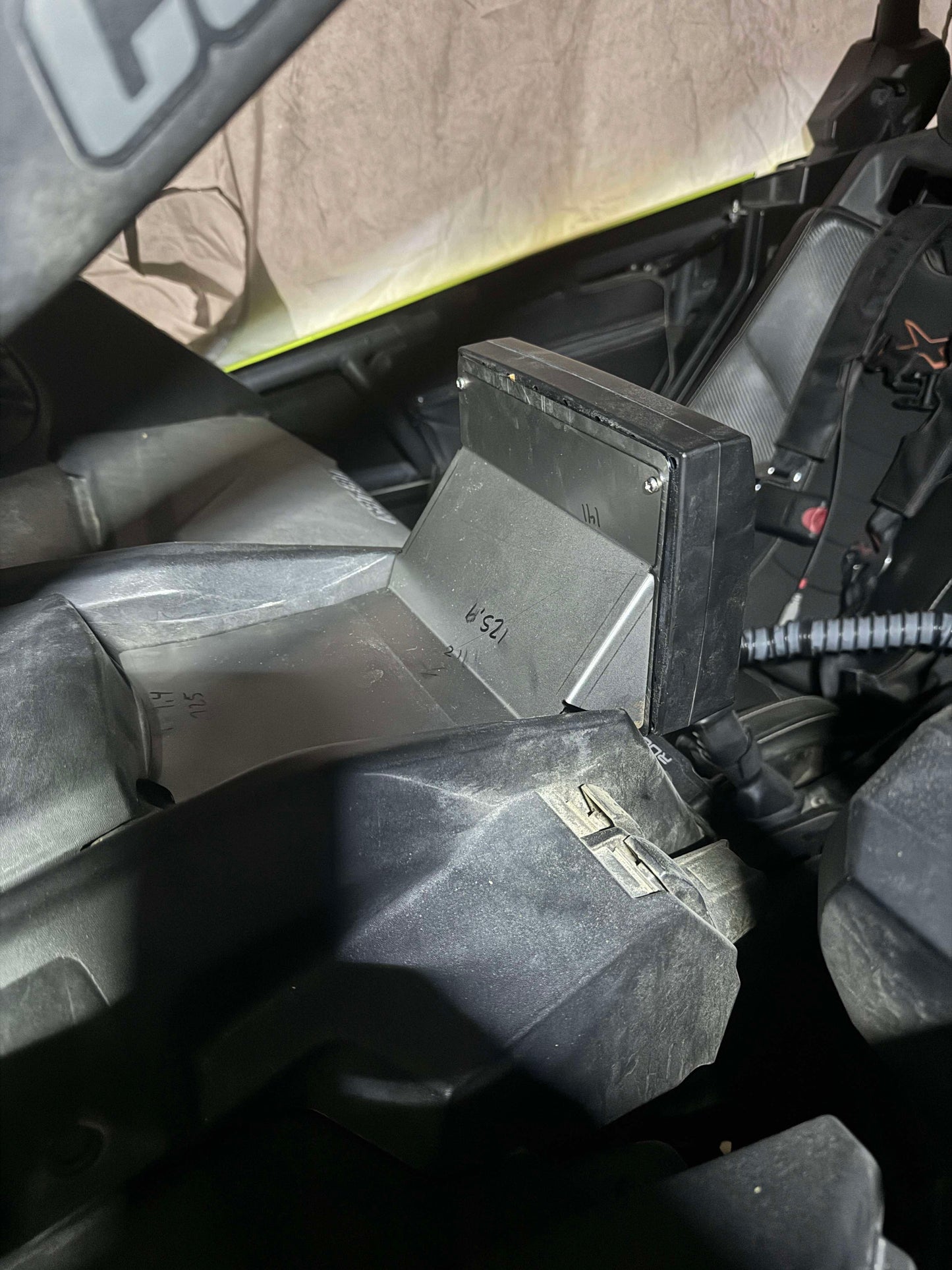 2017-2025 Can-Am X3 MB Quartz GMR7V1 Radio Mount