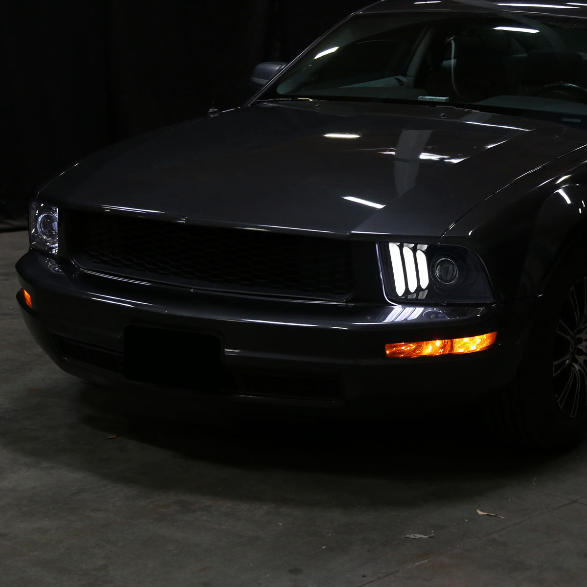 2005-2009 Ford Mustang LED Bar Projector Headlights (Chrome Housing/Smoked Lens)
