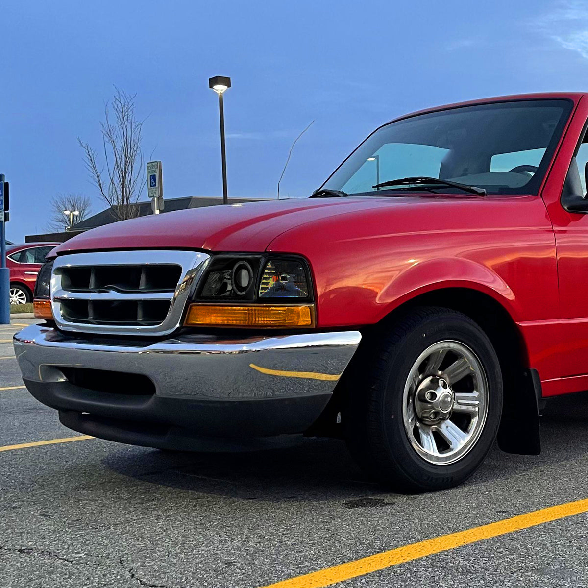 1998-2000 Ford Ranger Halo Projector Headlights (Black Housing/Smoked Lens)