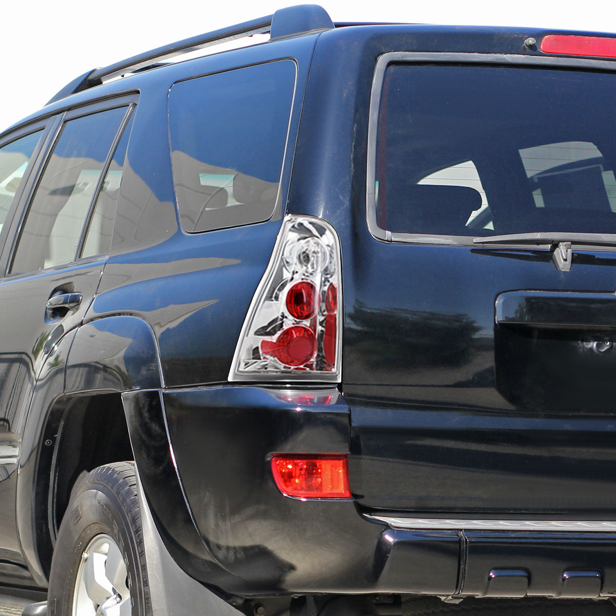 2003-2005 Toyota 4Runner Tail Lights (Chrome Housing/Clear Lens)