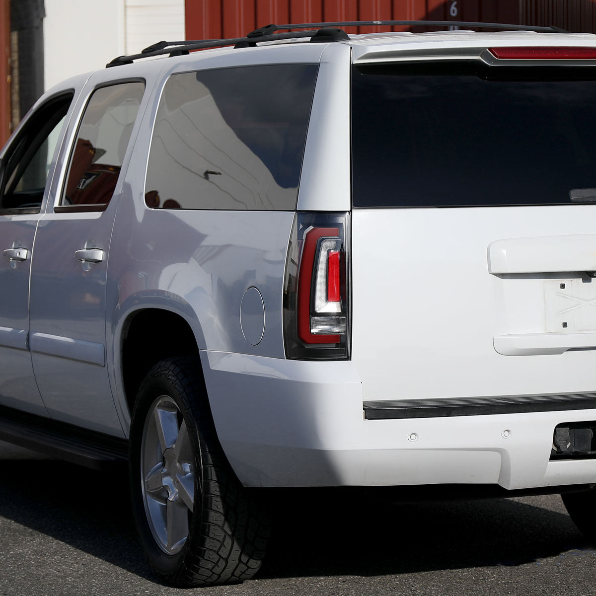 2007-2014 Chevrolet Tahoe/Suburban / 2007-2014 GMC Yukon/Yukon Denali Red LED Sequential Turn Signal Tail Lights (Matte Black Housing/Clear Lens)