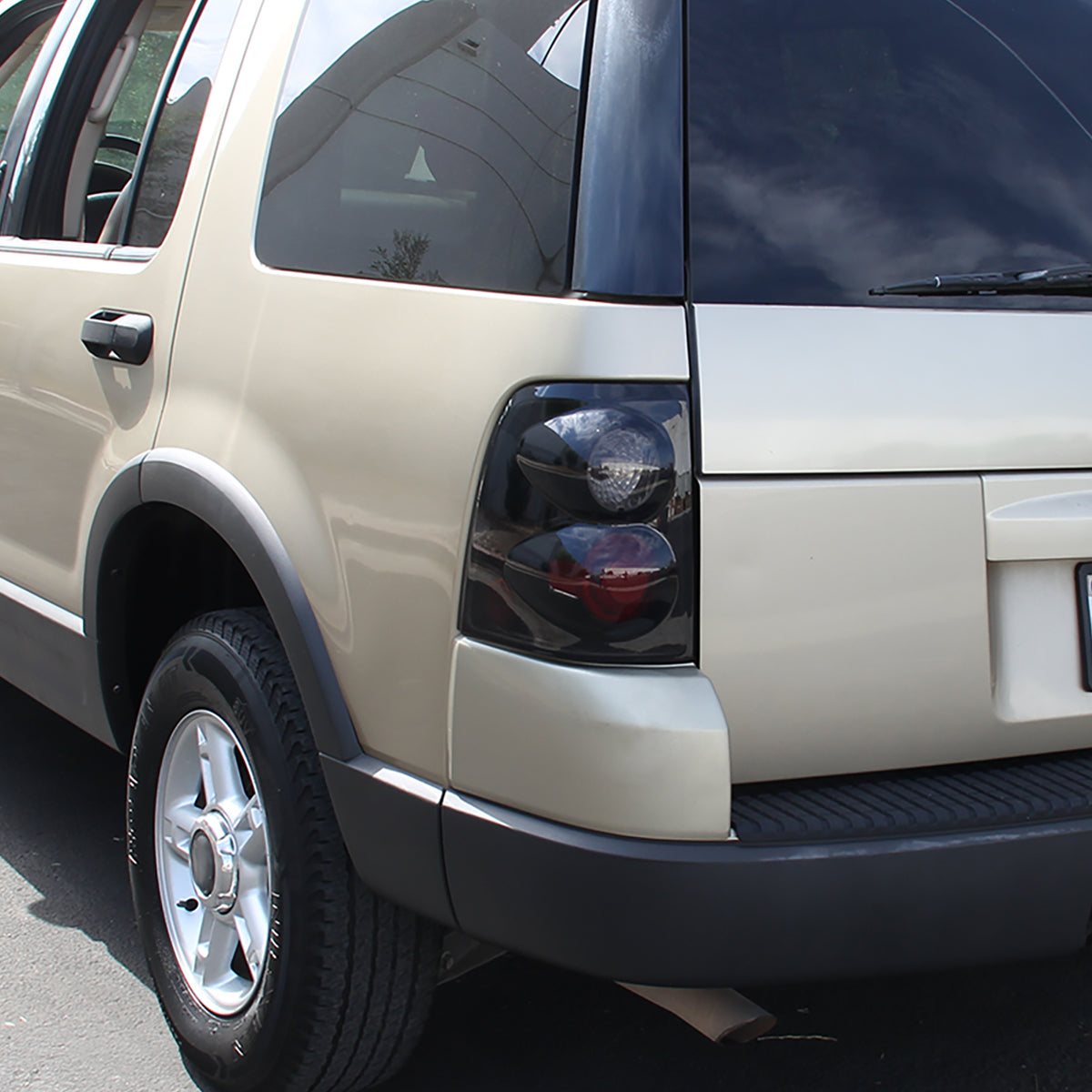 2002-2005 Ford Explorer Tail Lights (Glossy Black Housing/Smoked Lens)