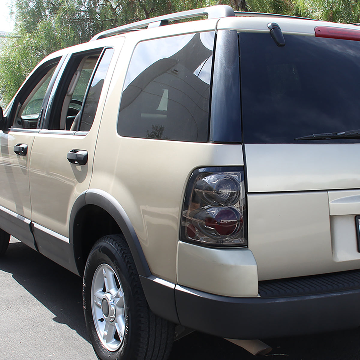 2002-2005 Ford Explorer Tail Lights (Chrome Housing/Smoked Lens)