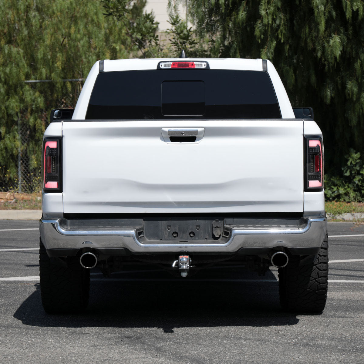 2019-2024 Dodge RAM 1500 LED Tail Lights (Matte Black Housing/Clear Lens)