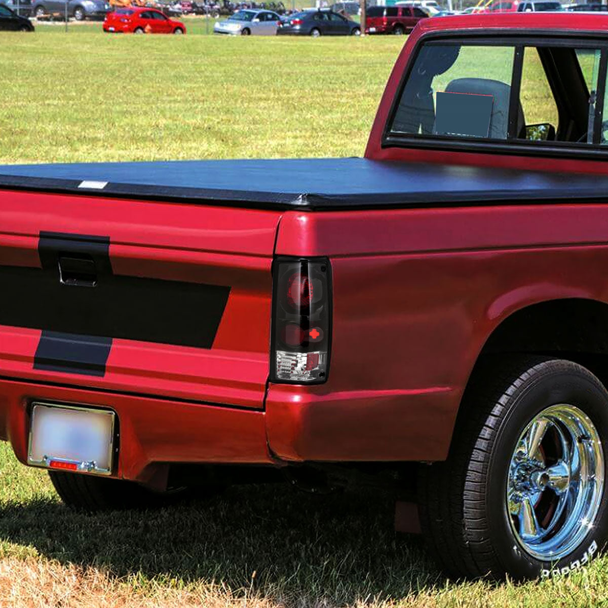 1982-1994 Chevrolet S10/Blazer GMC S15/Sonoma Tail Lights (Matte Black Housing/Clear Lens)