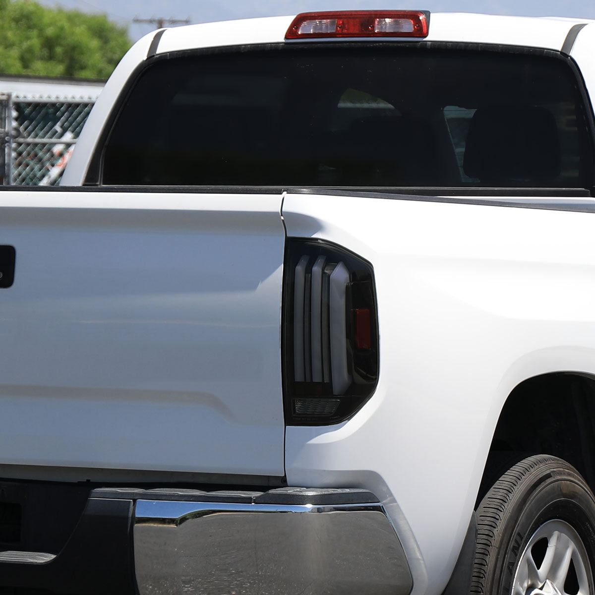 2014-2021 Toyota Tundra Facelift Style Full LED Tail Lights with Sequential Turn Signal (Matte Black Housing/Smoked Lens)