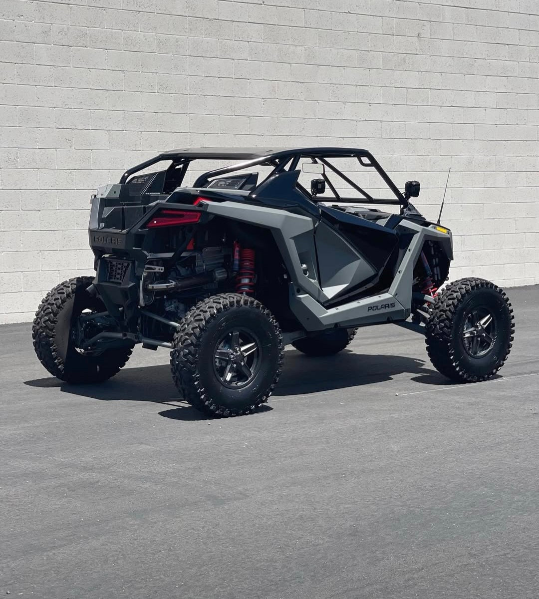 2022-2025 Polaris RZR Turbo R 2 Seat Fastback Roll Cage