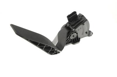 ACCELERATOR PEDAL