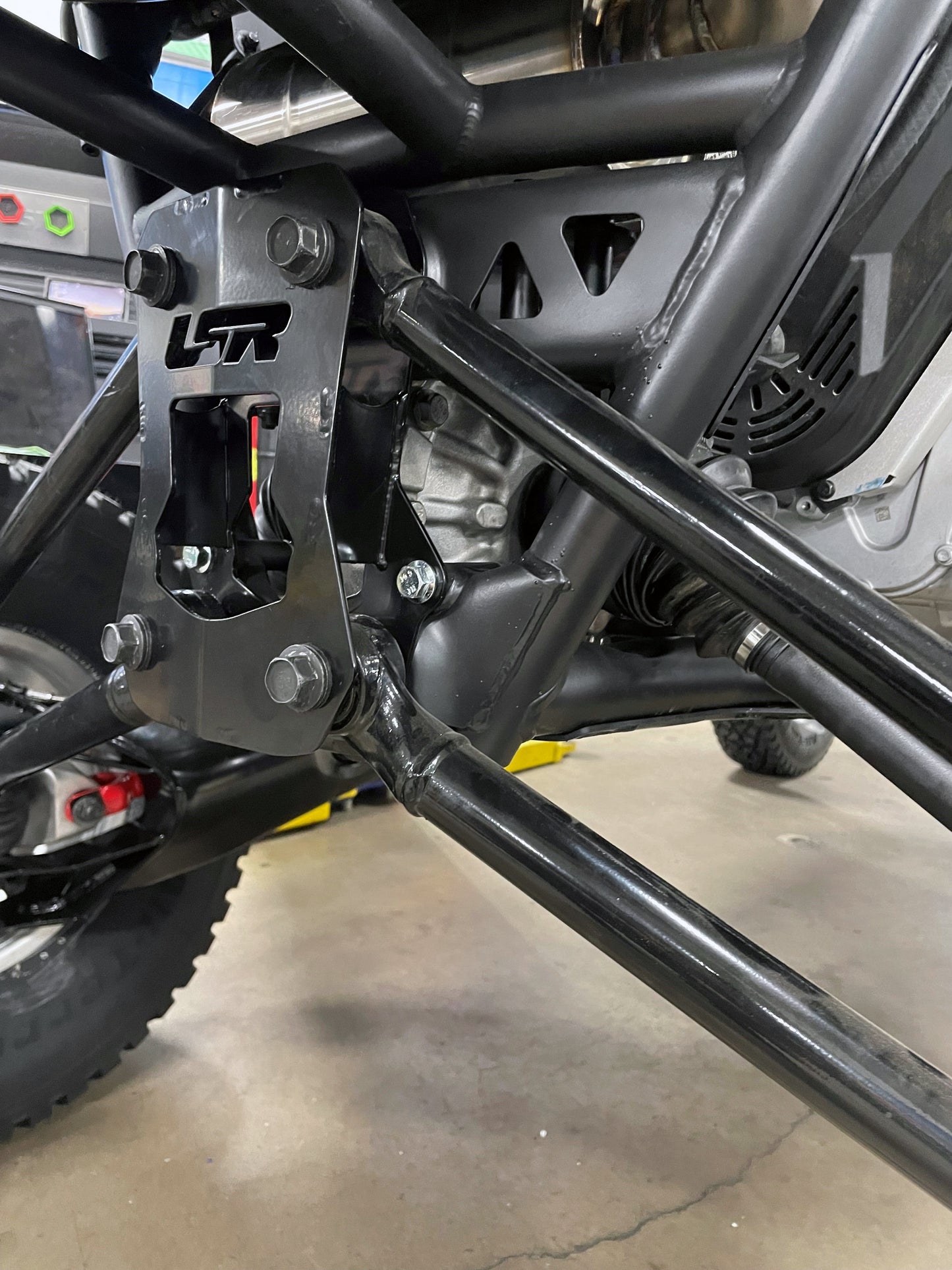 Polaris PRO R / Turbo R Boxed Radius Rod Plate