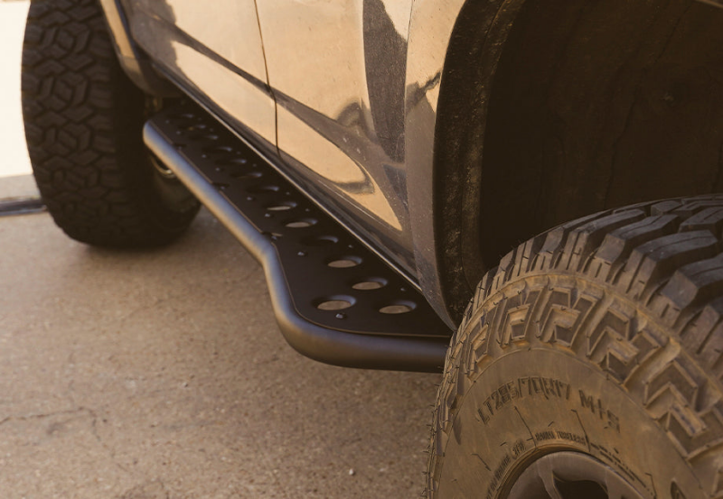 Cali Raised LED Cali Raised 03-09 Toyota 4Runner Step Ed Bolt On Rock Sliders - Kick Out/RawFiller Plate/Raw Steel CR2719