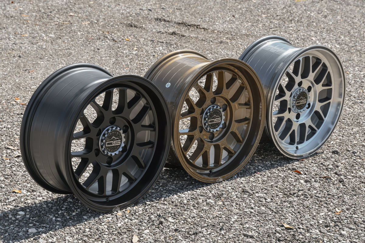 Overland Sector Hyperdrive Flow Formed 17x8.5 +25 5x108/5x114.3 73.1mm Gloss Gun Metal/Machined Face