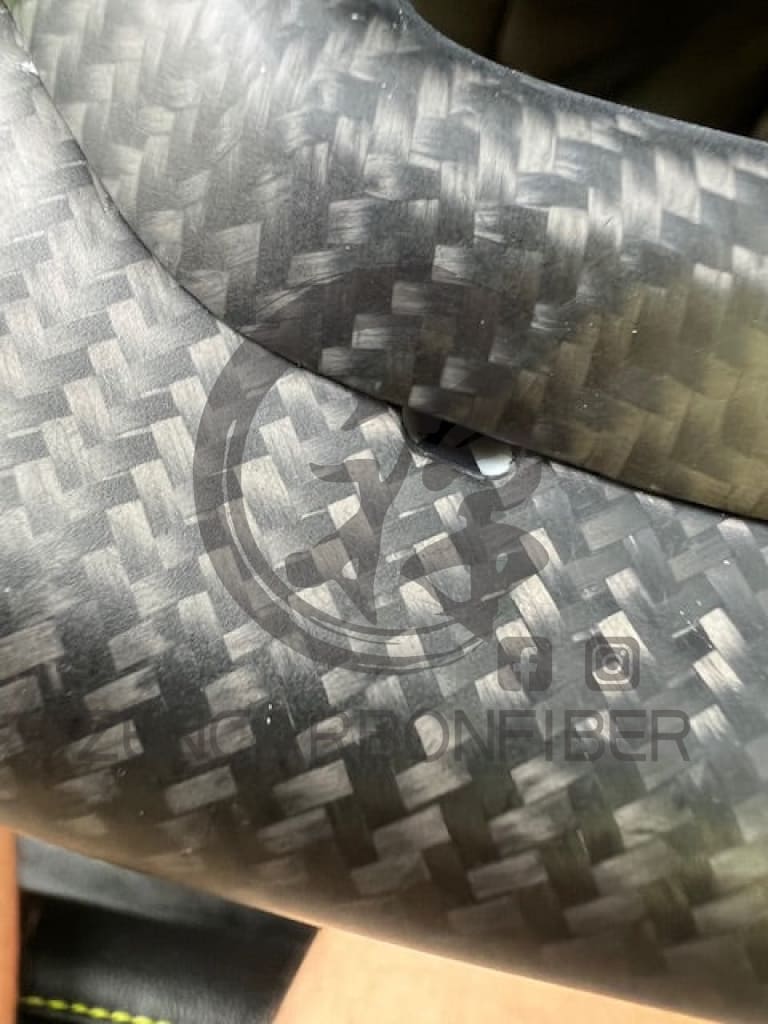 IN STOCK - 2018+ Jeep JL Wrangler/Gladiator Carbon Fiber Steering Wheel