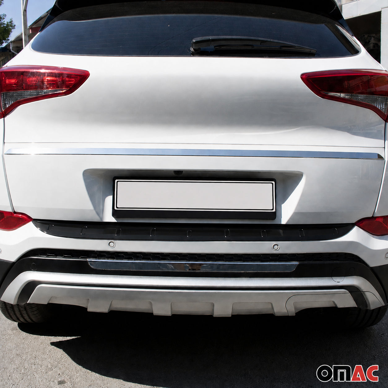 2016-2018 Hyundai Tucson Rear Bumper Guard Acrylic Black
